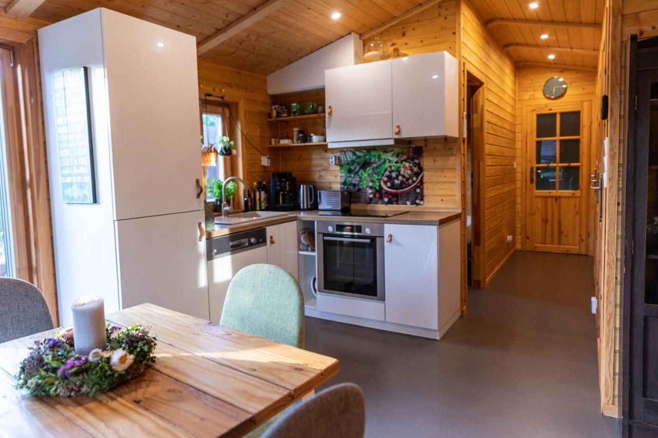 Chalet "Waldhauszeit" Am See ミュッケ エクステリア 写真